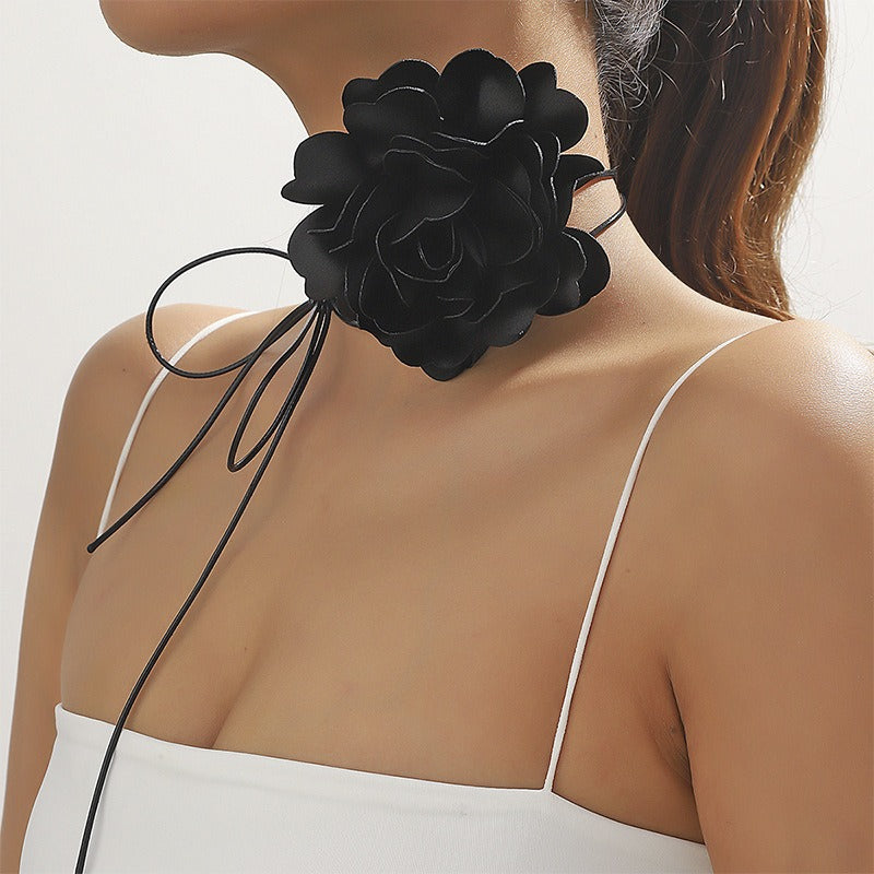 Collier Fleur Satin Coréen