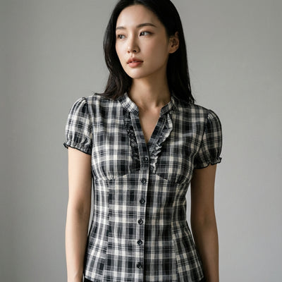 Chemise coréenne femme à carreaux noir et blanc, col V, manches courtes bouffantes et volants. Koreanxwear. - Taille M