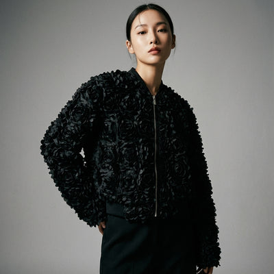 Veste Florale Noire Coréenne pour femme, blouson léger à motifs floraux. Idéal streetwear et mode K-pop. - Taille S